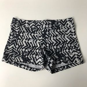 Rockwear White and black Shorts Size 8 US / 12 AUS